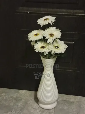 Clasic Flower and Vase