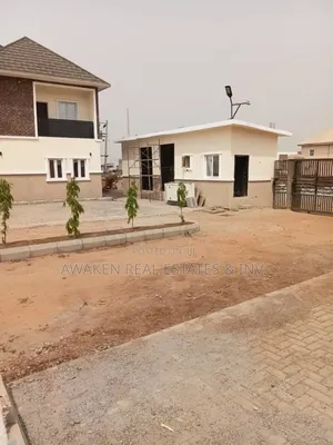 4bdrm Townhouse/Terrace in Mpape for sale