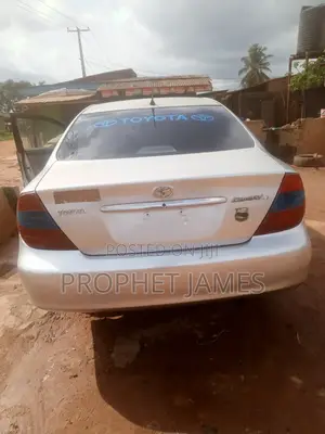 Toyota Camry 2004 Silver