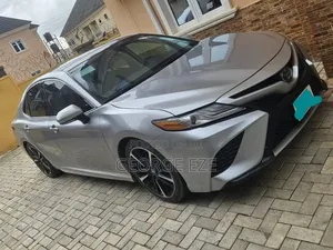 Toyota Camry 2019 Silver