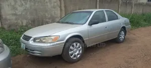 Toyota Camry 2001 Silver