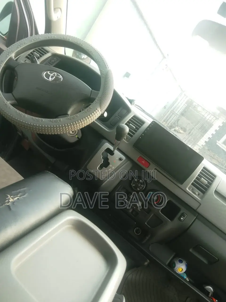 Toyota HiAce 2010 Black