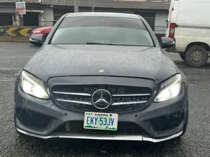 Mercedes-Benz C300 2016 Gray