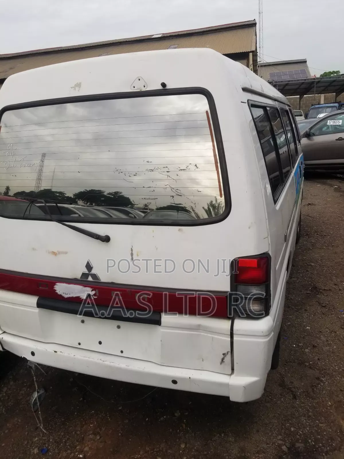 Mitsubishi Delica 2009 White