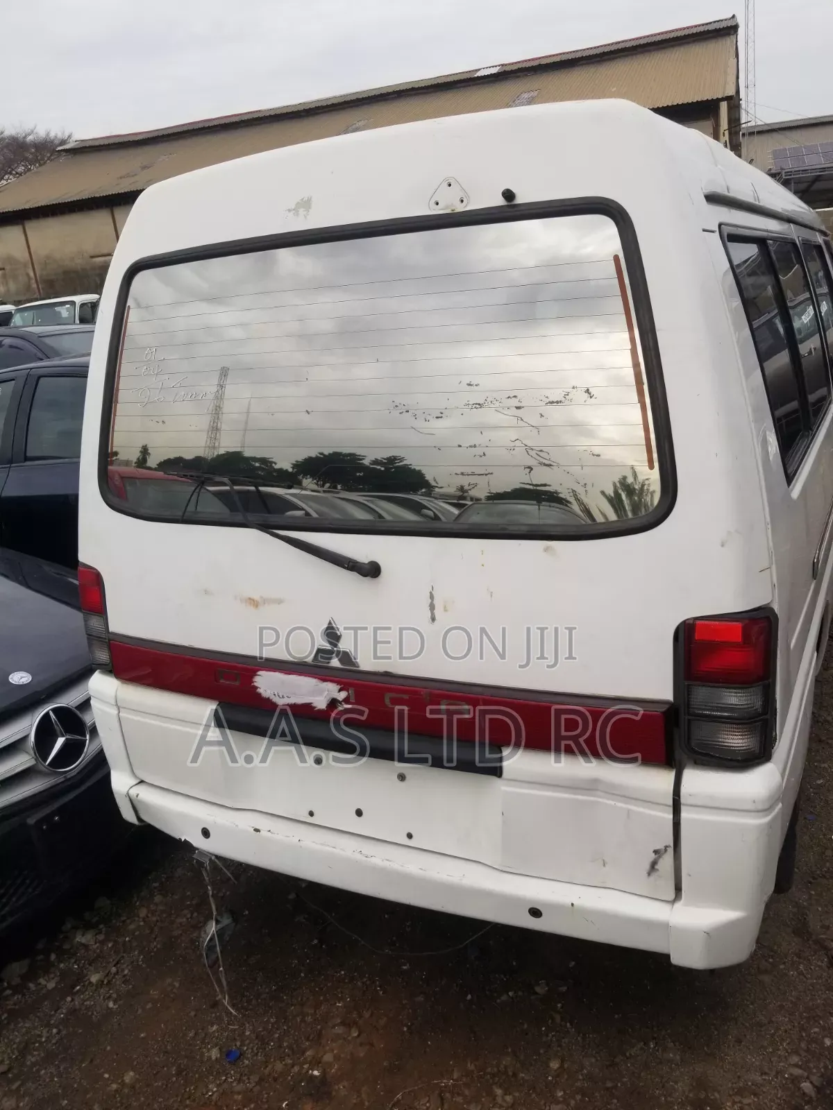Mitsubishi Delica 2009 White