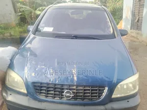 Opel Zafira 2004 Blue