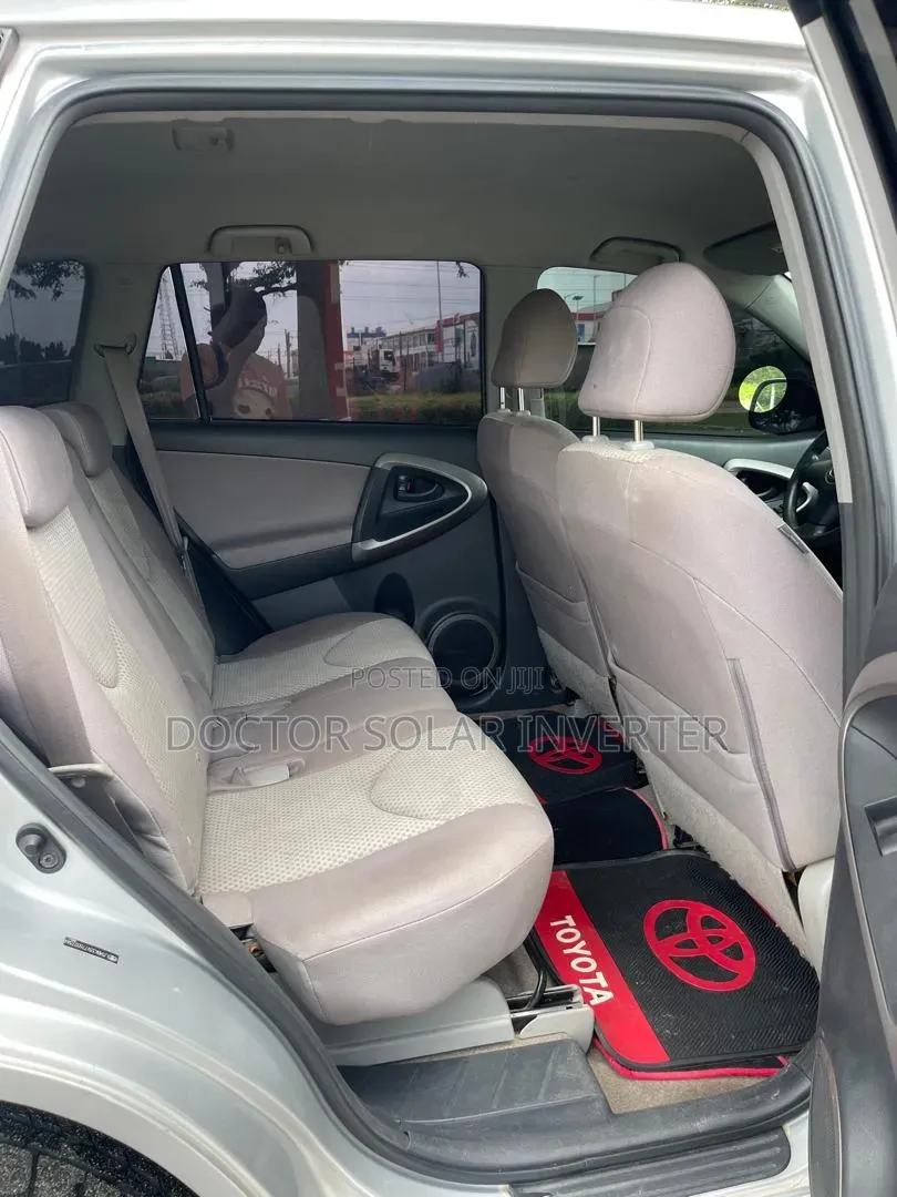 Toyota RAV4 V6 2007 Silver