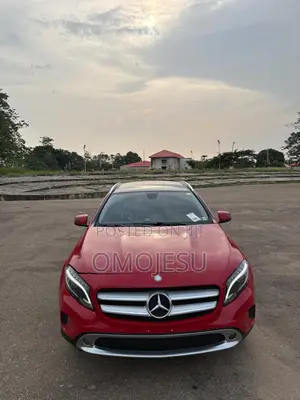 Mercedes-Benz GLA 250 2016 Red