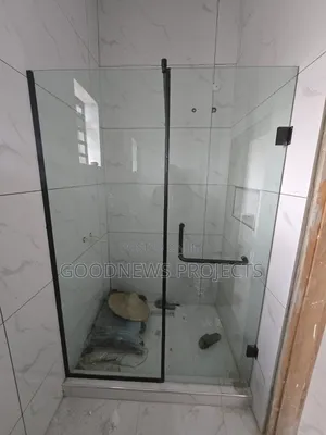 Black Hinged Bathroom Shower Glass