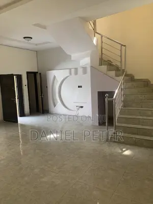 4bdrm Duplex in Tulip Heaven, Chevron for rent