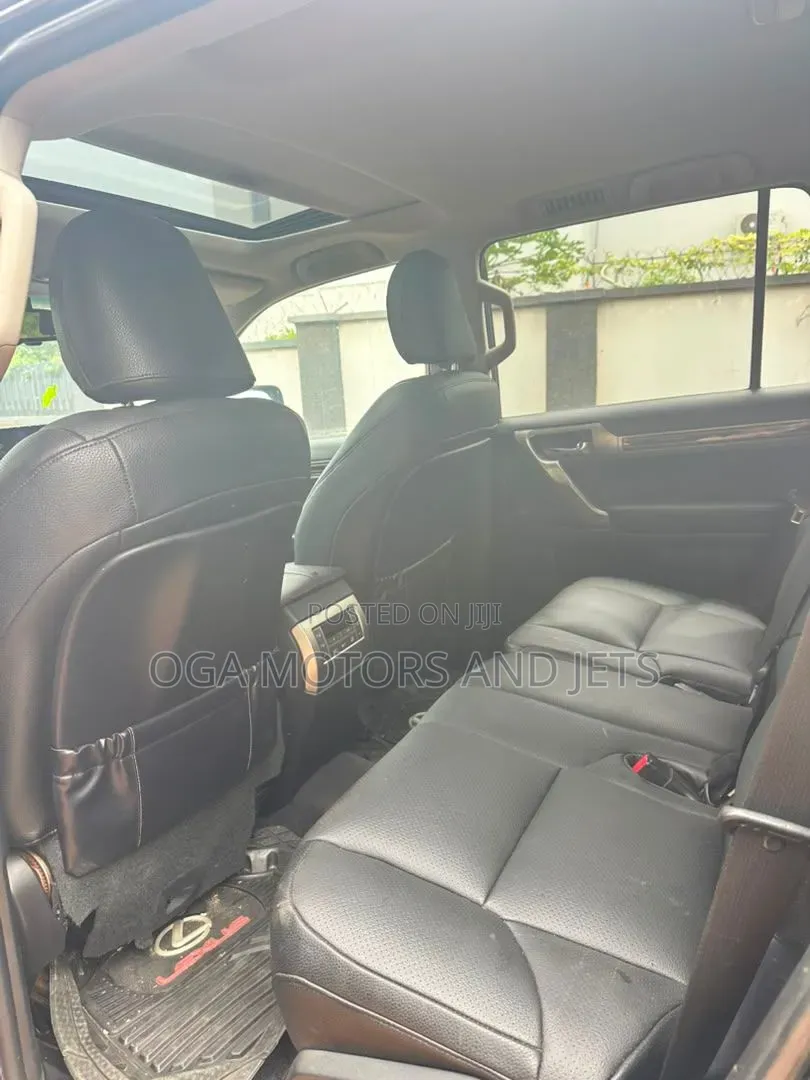 Lexus GX 2011 Black