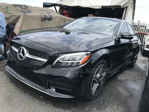 Mercedes-Benz C300 2019 Black
