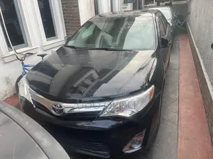 Toyota Camry XLE V6 4dr Sedan (3.5L 6cyl 6A) 2013 Black