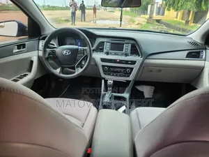 Hyundai Sonata SE 4dr Sedan (2.4L 4cyl 6A) 2015 Blue