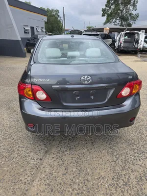 Toyota Corolla 2009 Gray