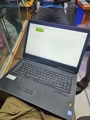 Laptop Dell Precision 7710 24GB Intel Core i7 HDD+SSD 2T