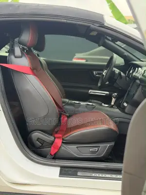 Ford Mustang 2015 White