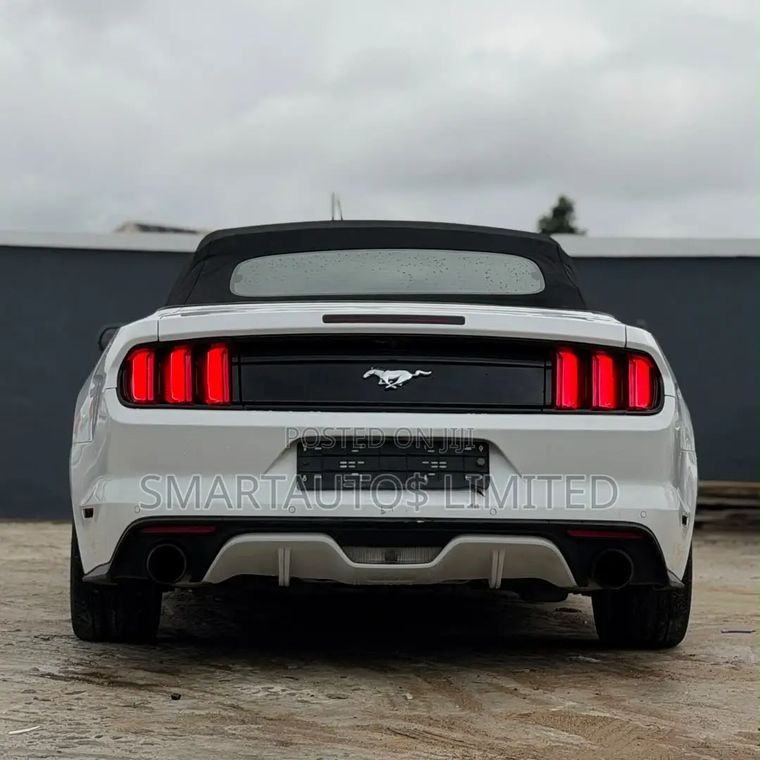 Ford Mustang 2015 White