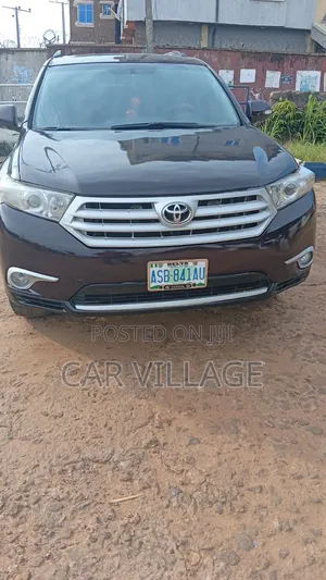 Toyota Highlander 2013 Brown