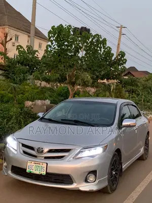 Toyota Corolla 2013 Silver