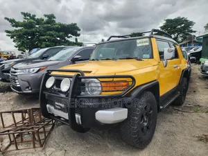 Toyota FJ Cruiser 2005 Yellow