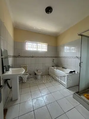3bdrm Block of Flats in Jabi for rent