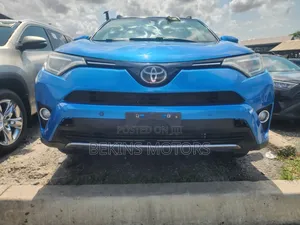 Toyota RAV4 2019 Blue