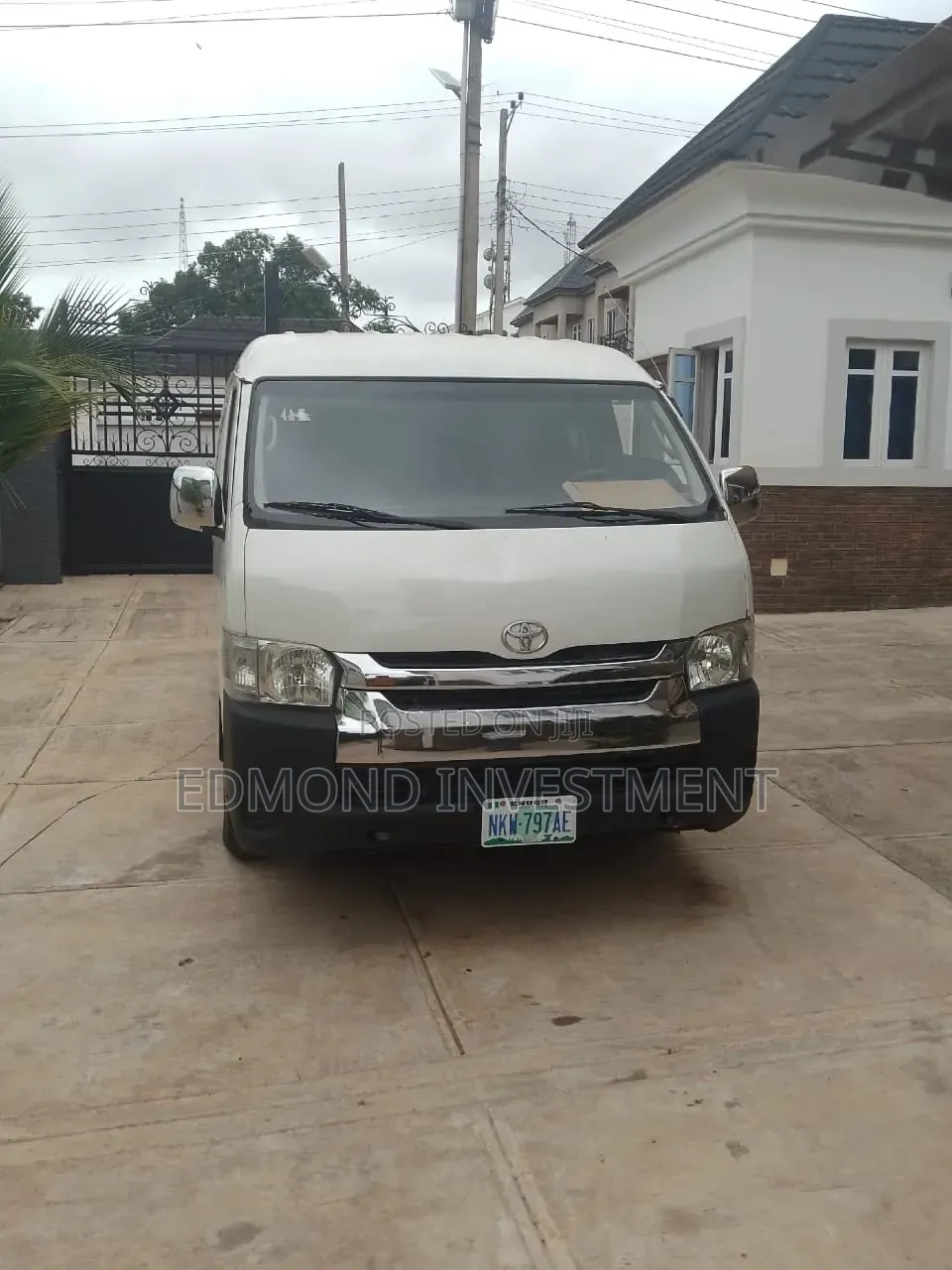 Toyota HiAce 2010 White