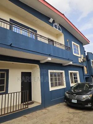 3bdrm Block of Flats in Oluwakemi, Berger for rent