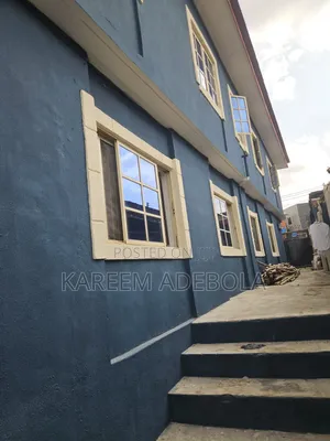 3bdrm Block of Flats in Oluwakemi, Berger for rent