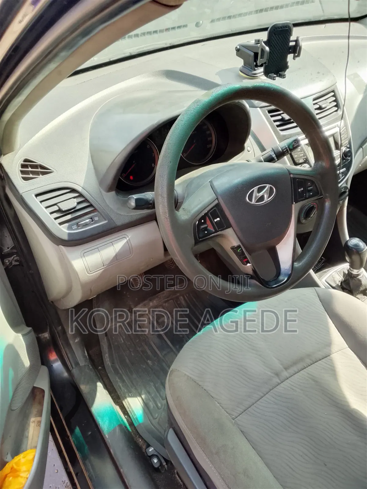 Hyundai Accent SE 2012 Black