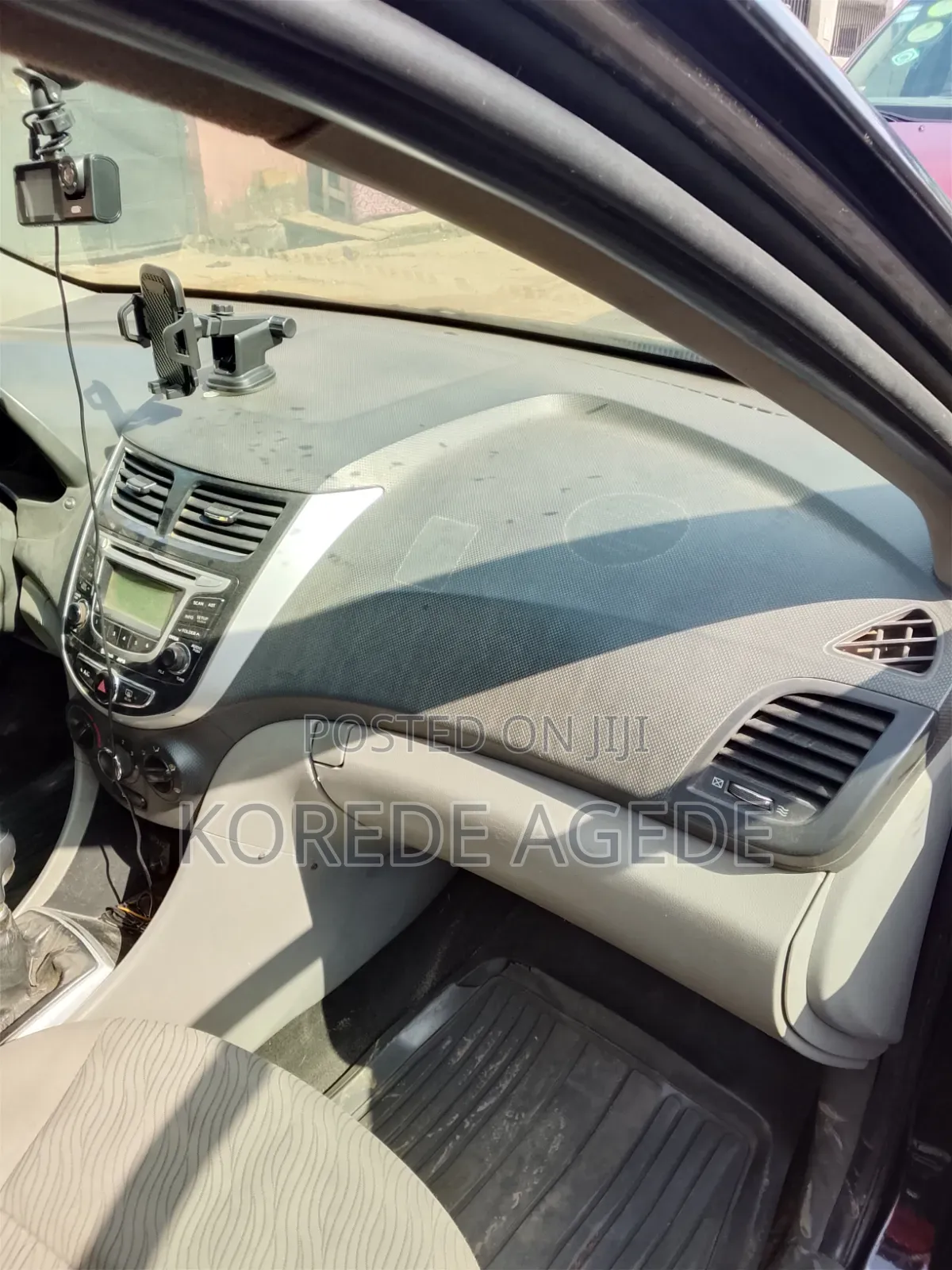 Hyundai Accent SE 2012 Black