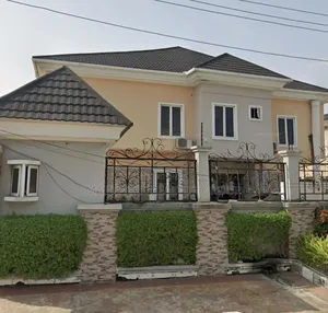 5bdrm Duplex in Freedom Road Lekki for sale