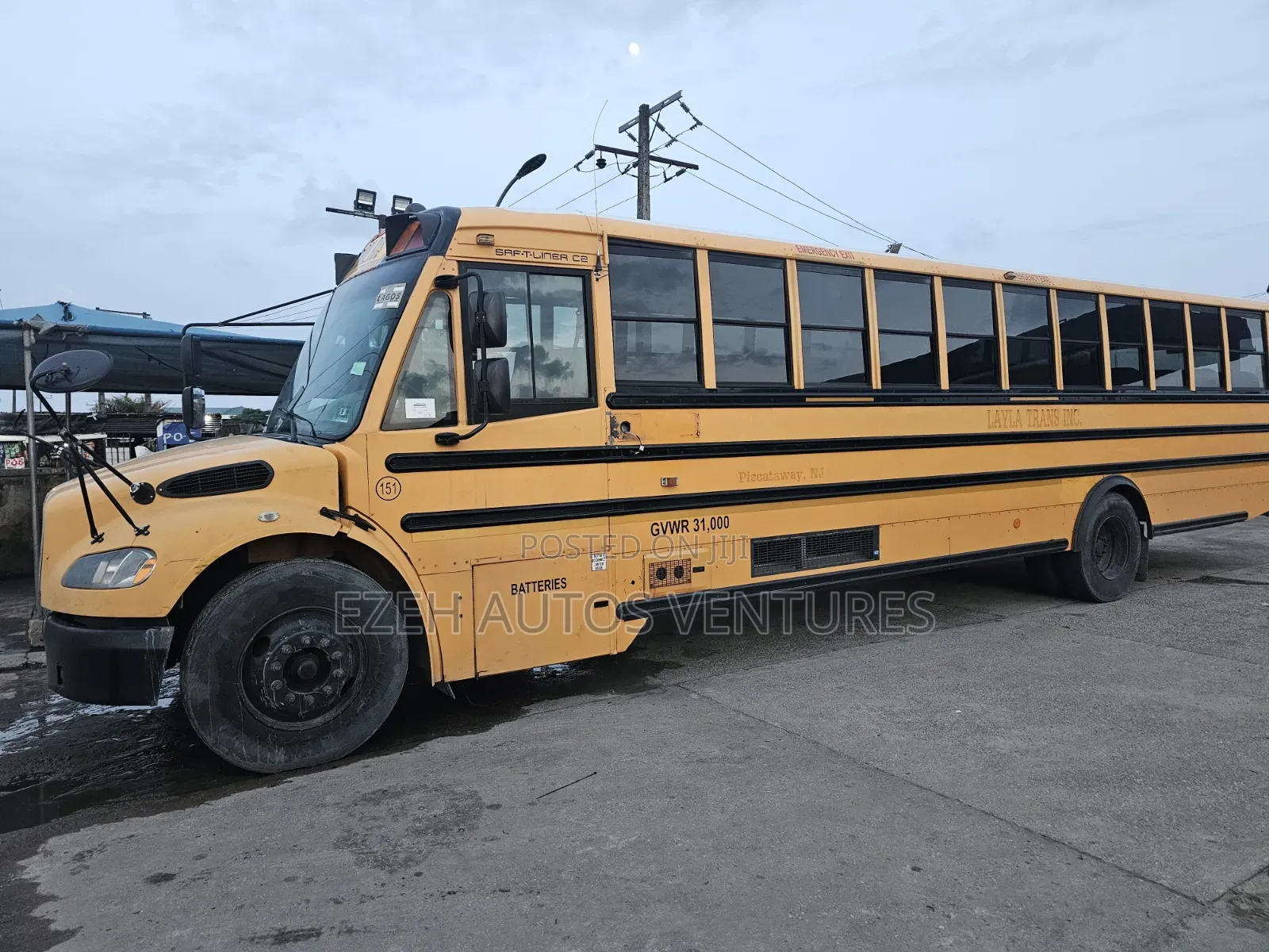 Freightliner M2 Ameritrans 2010 Yellow