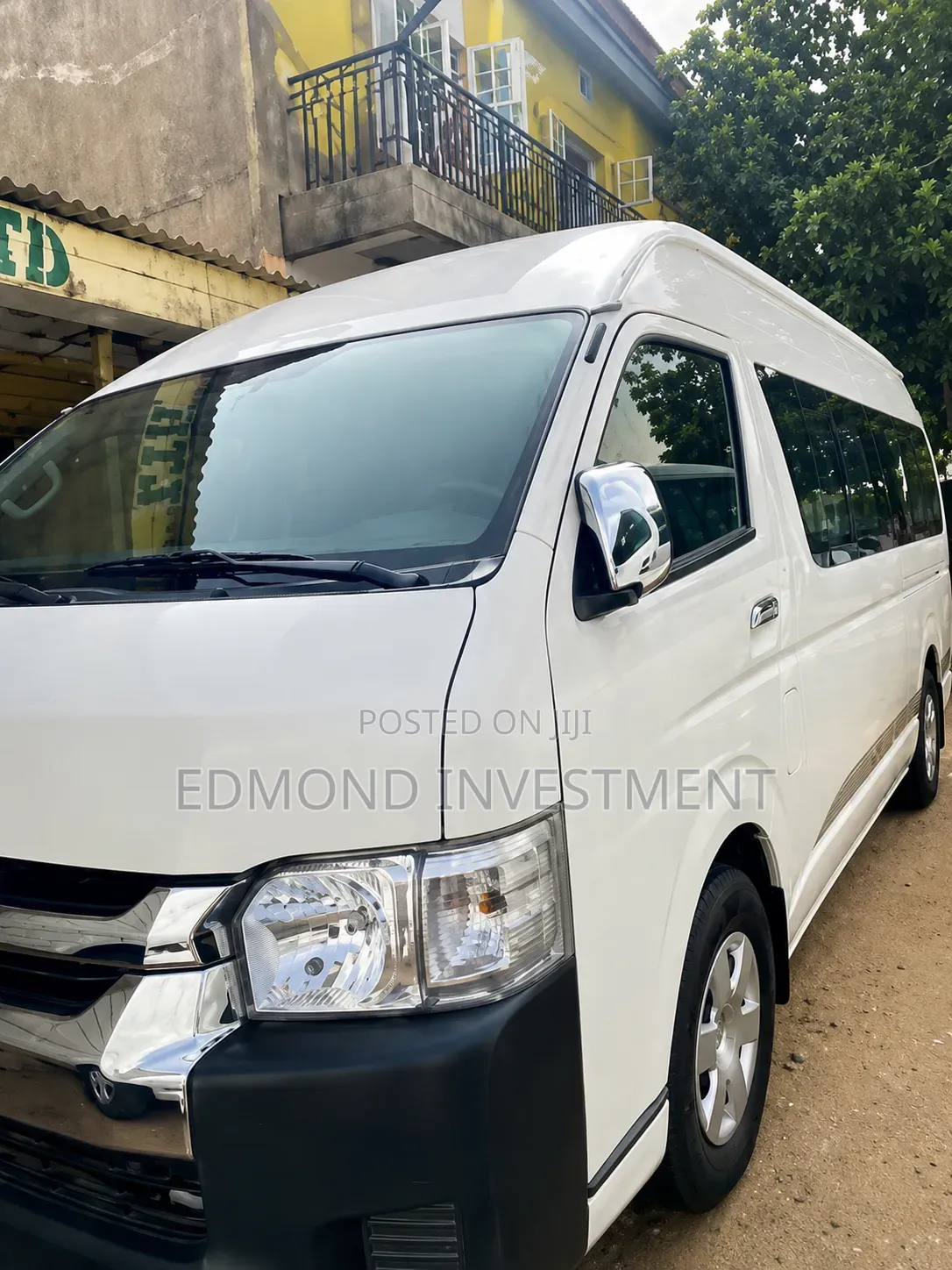 Toyota HiAce 2010 White