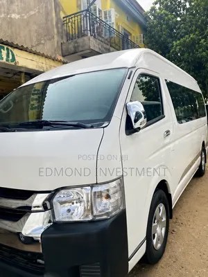 Toyota HiAce 2010 White