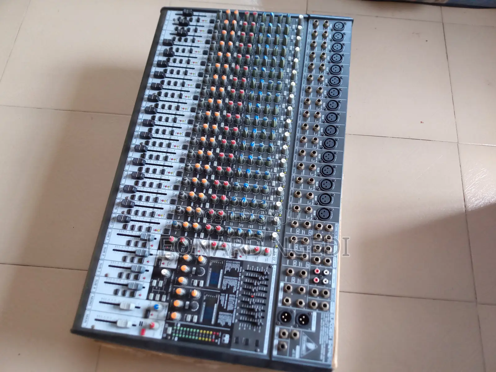 Behringer Mixer