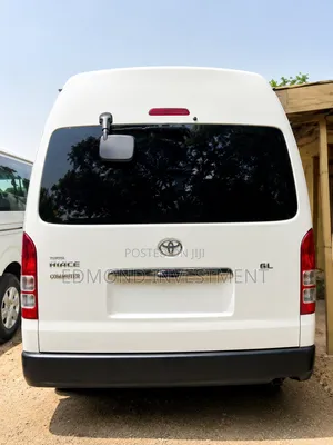 Toyota HiAce 2010 White