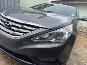 Hyundai Sonata Limited 2.0T w/17" Wheels (2.0L 4cyl 6A) 2011 Gray