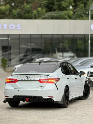 Toyota Camry XSE V6 FWD 2020 White