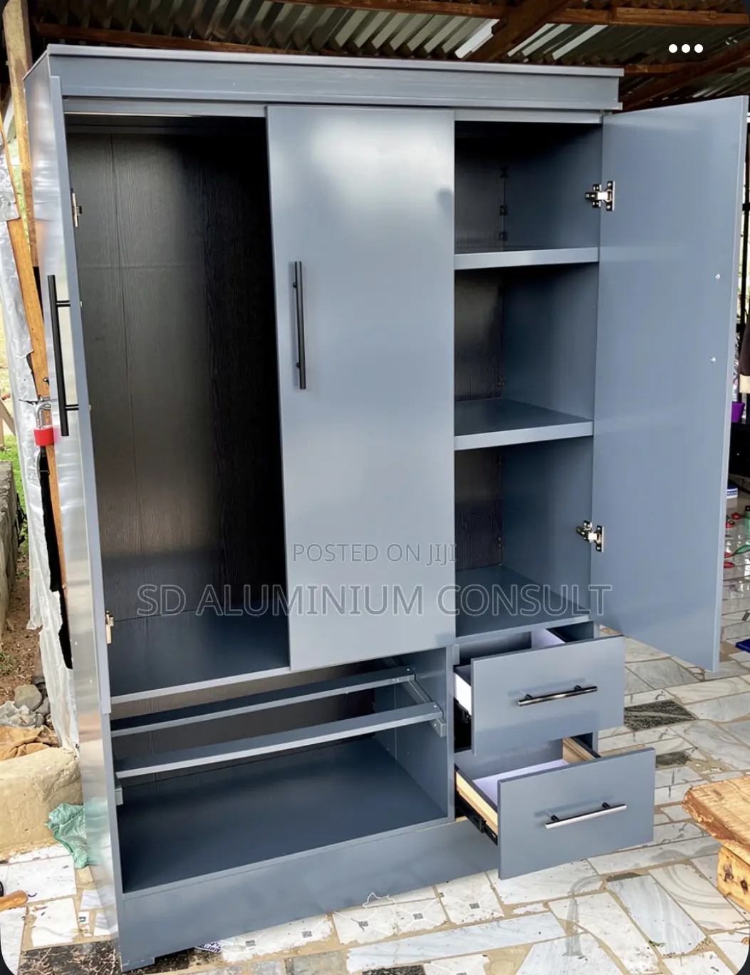 Wardrobe S