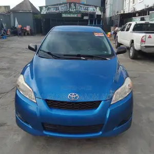 Toyota Matrix Hatchback FWD (1.8L 4cyl 5M) 2010 Blue