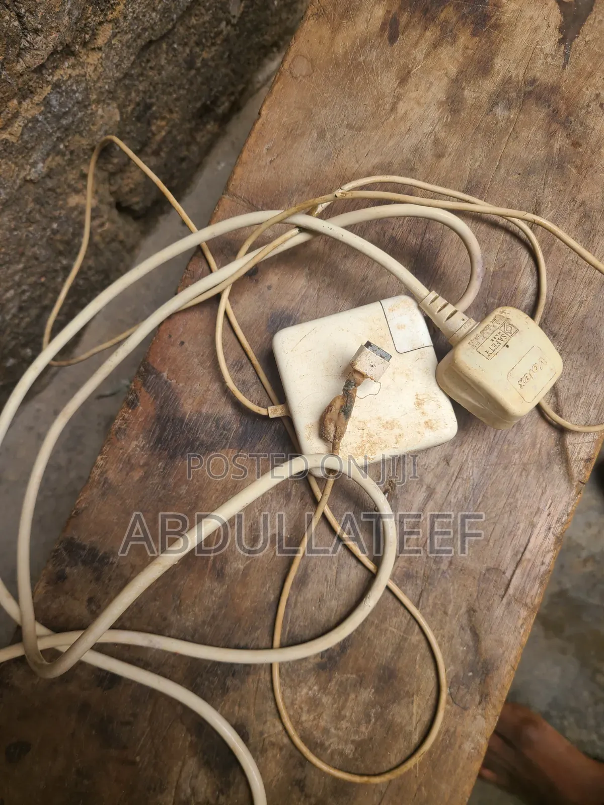 Macbook Charger Used and Working Perfectly