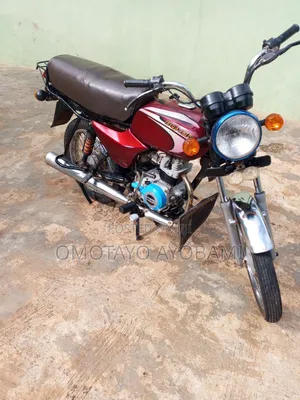 Bajaj Boxer 2024 Red