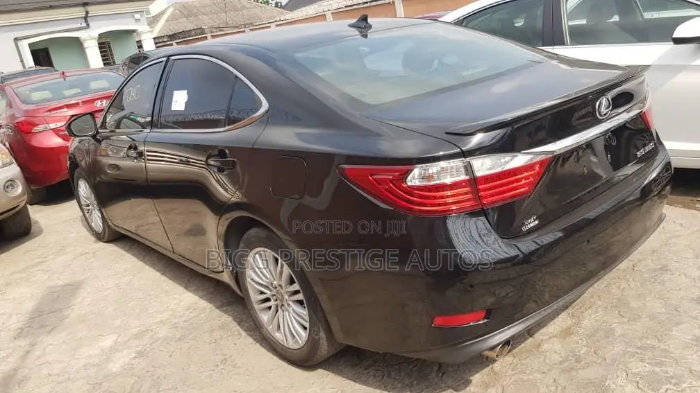 Lexus ES 2013 Black