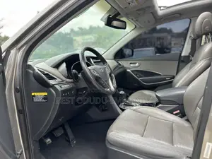 Hyundai Santa Fe GLS 4dr SUV AWD (3.3L 6cyl 6A) 2015 Gray