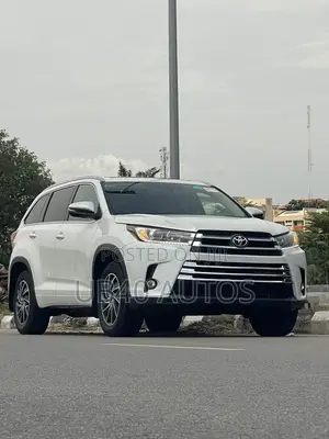 Toyota Highlander Limited 2019 White