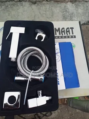 Mmaat Black Gold Pressing Shower