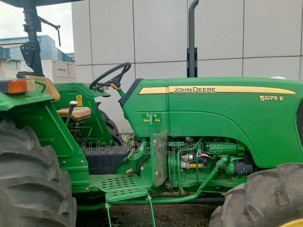 Tractor John Deere 65 Hp and 75 Hp
