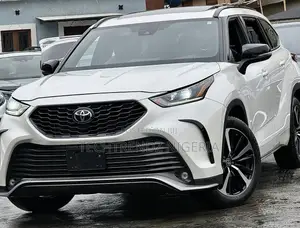 Toyota Highlander 2022 White